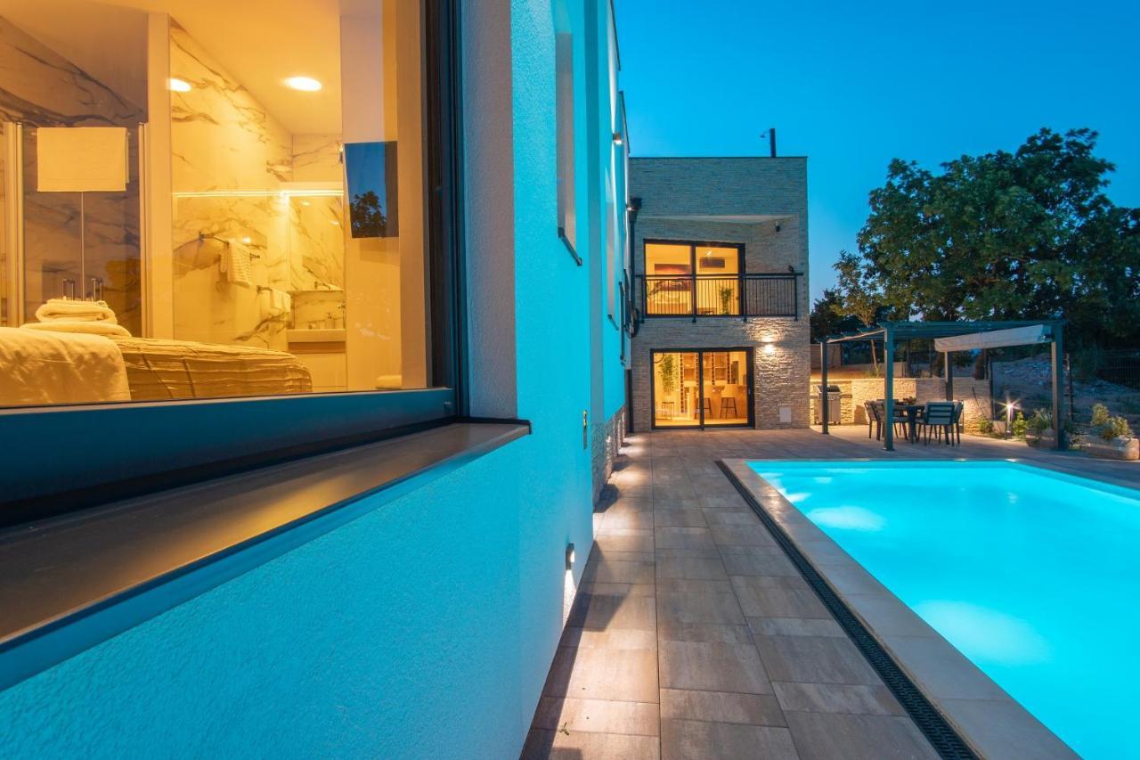 Perla Nera Heated Pool & Sauna Stan Trigraci Ngoại thất bức ảnh